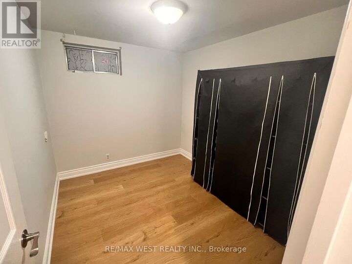 Property Photo:  82 Woodcroft Lane Basement  ON L4L 6T1 