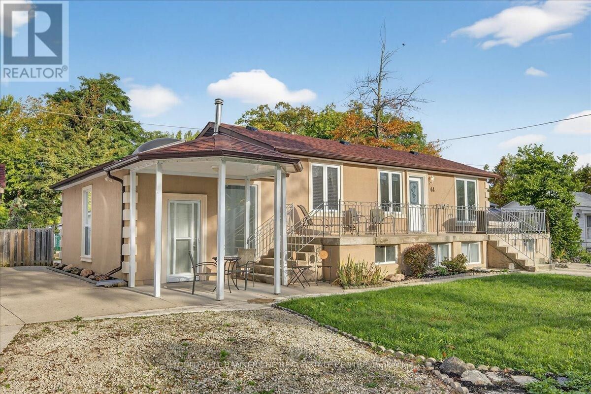 Property Photo: 44 Glenwood Drive ON L9Z 2K5