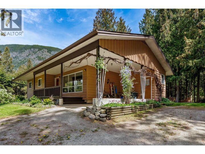 Property Photo: 3988 Samuelson Road BC V0B 1C1