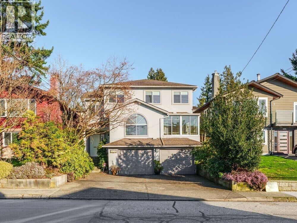 Property Photo:  3298 Mahon Avenue  BC V7N 3T5 