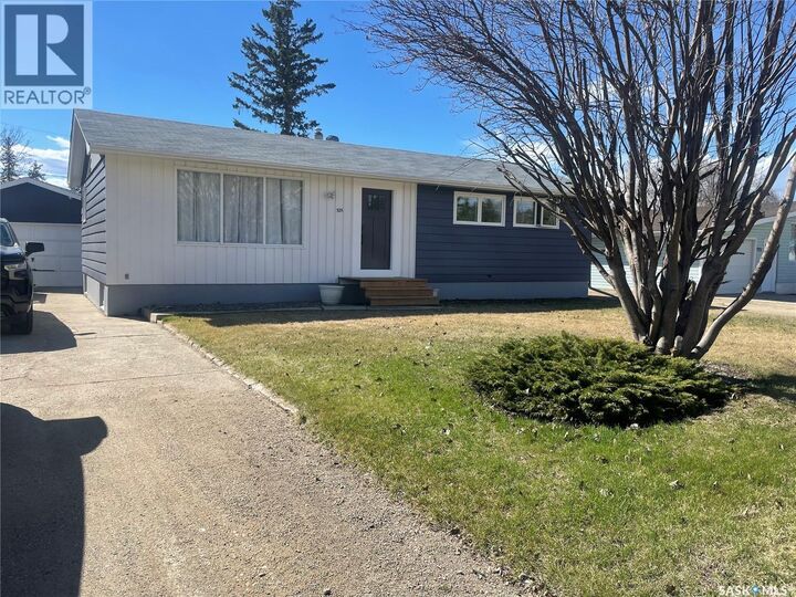 Property Photo:  525 6th Street NE  SK S0A 4J0 