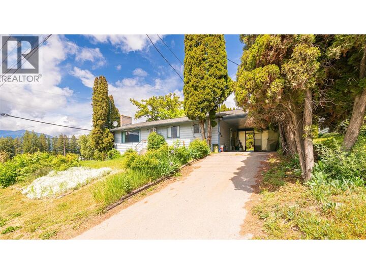 Property Photo: 1104 Erickson Street BC V0B 1G3