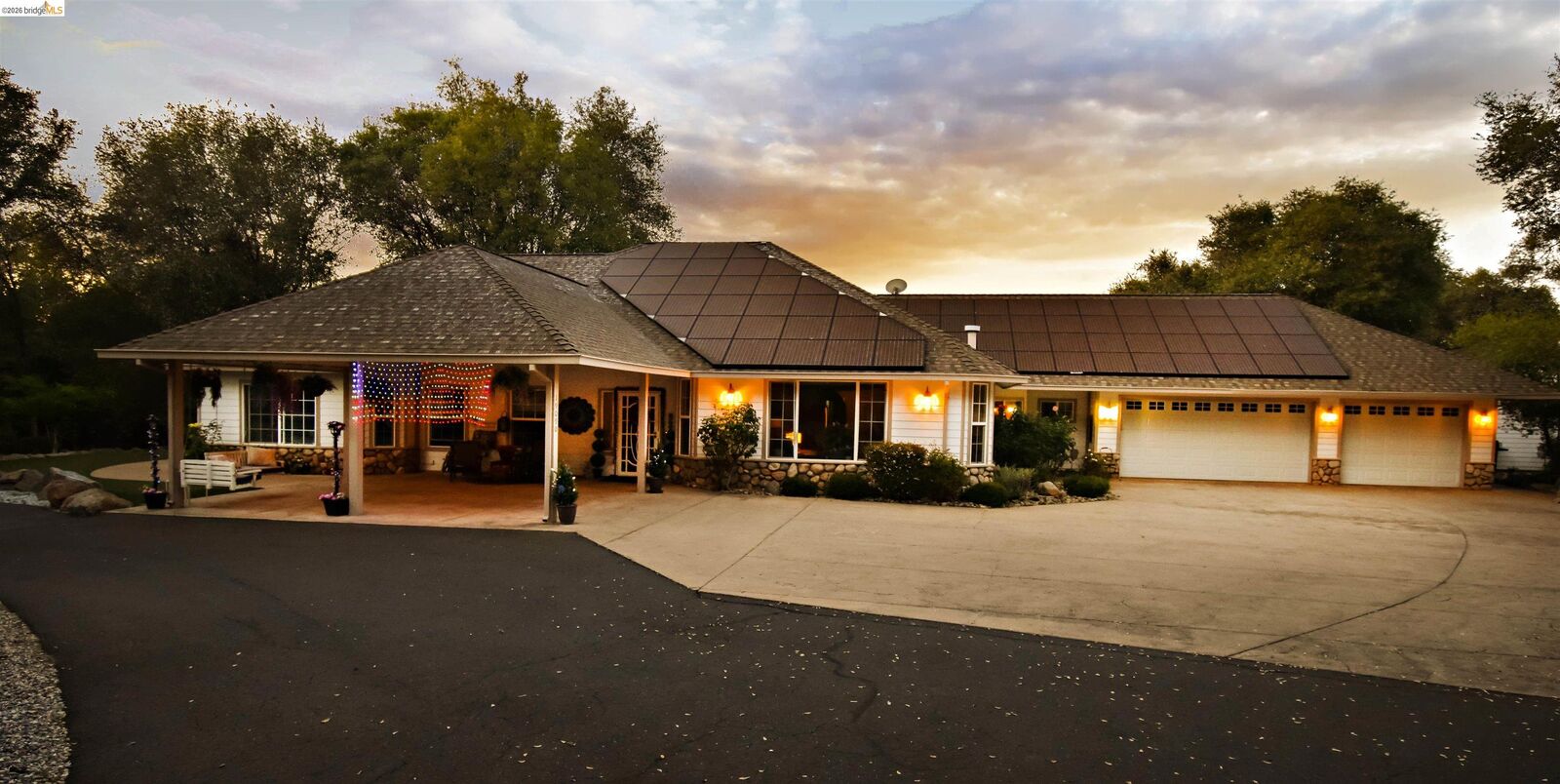 Property Photo: 19090 Canaan Court CA 95370