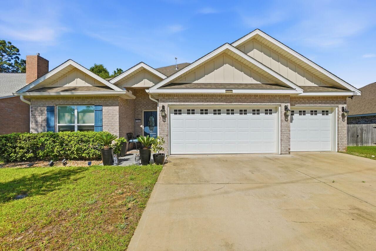 Property Photo:  1102 Shoal River Drive  FL 32539 