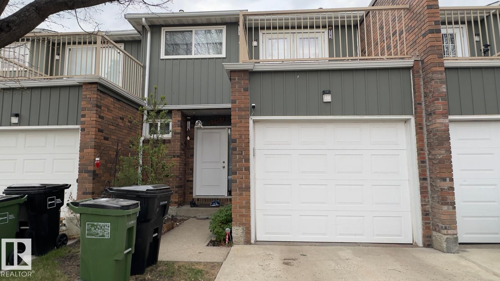 Property Photo:  13417 40 Street NW  AB T5A 3L9 