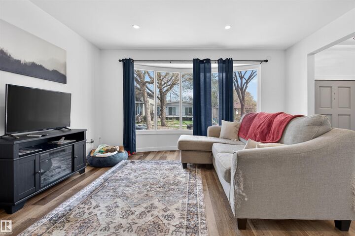 Property Photo: 12028-30 88 Street NW AB T5B 3S4