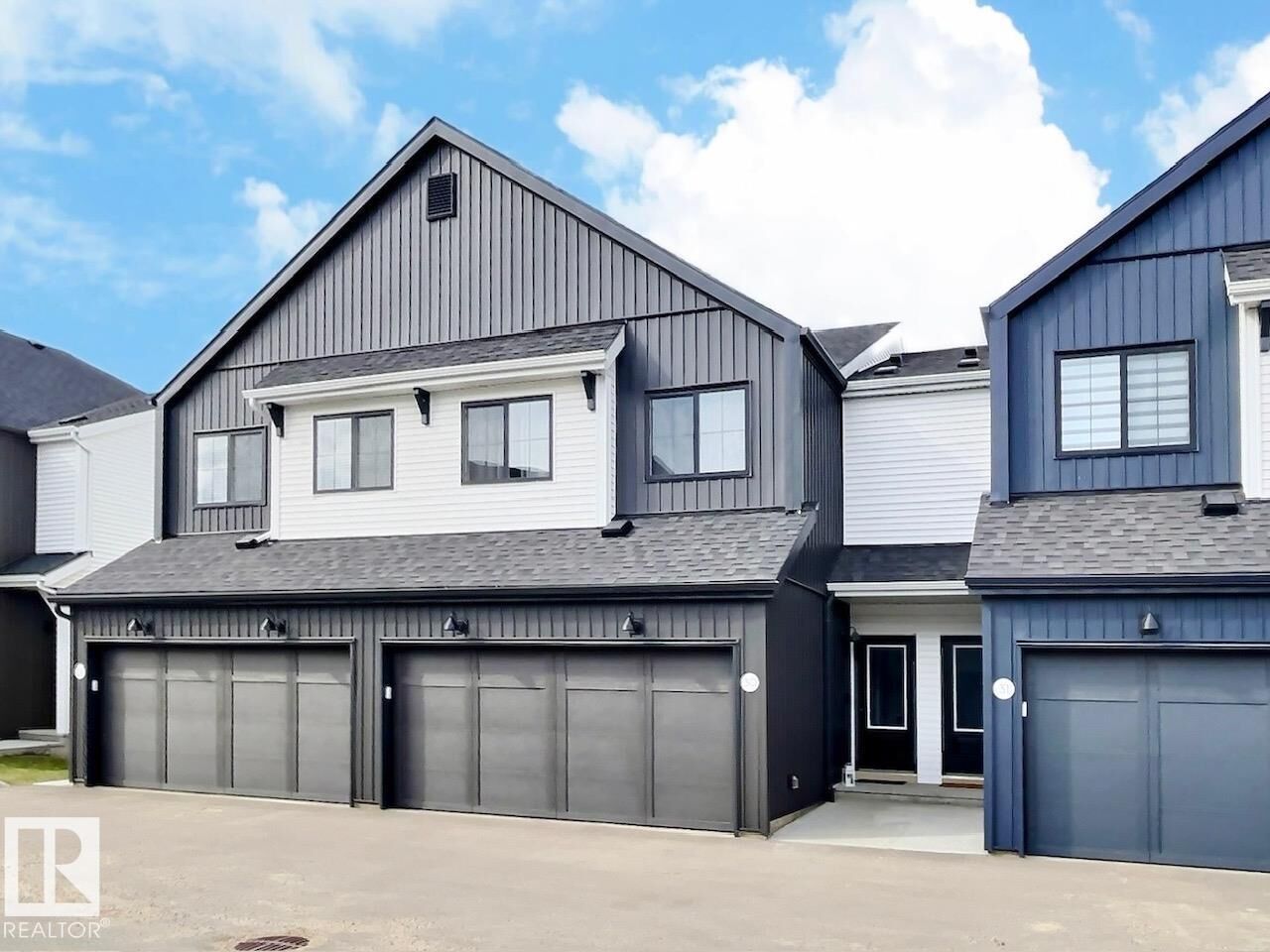 Property Photo:  1910 Collip View SW 30  AB T6W 5H4 