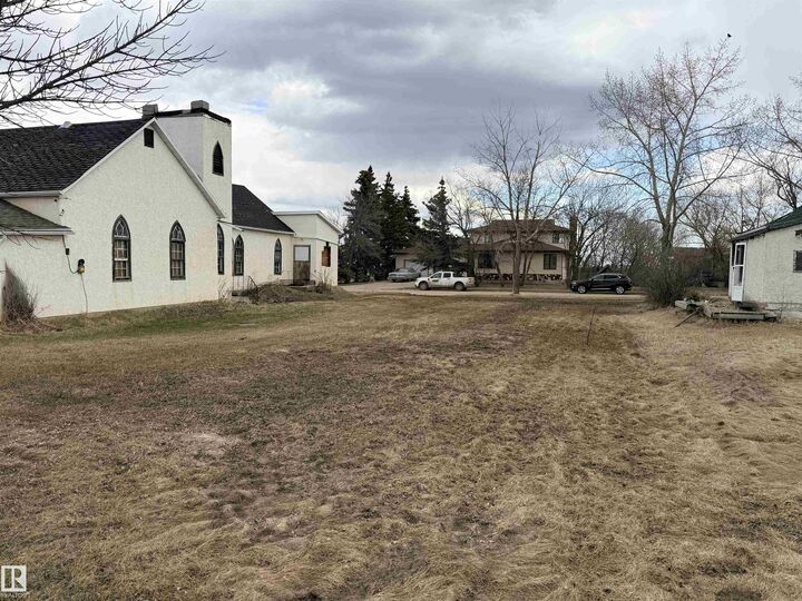Property Photo:  5036 49 Street  AB T0G 0P0 