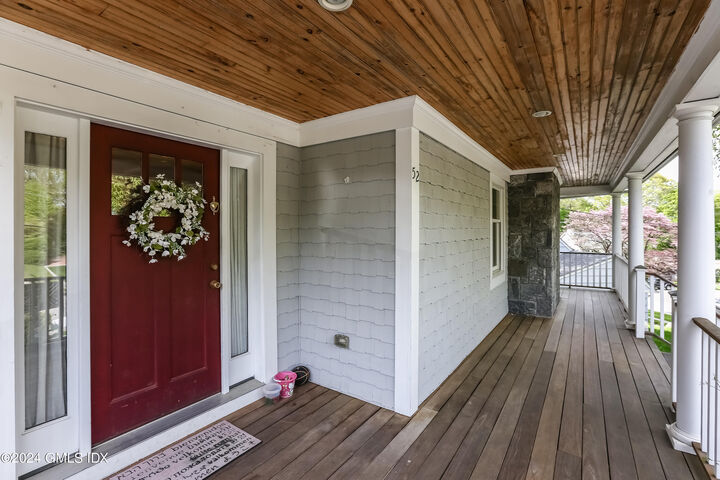 Property Photo: 52 Hunt Terrace CT 06831