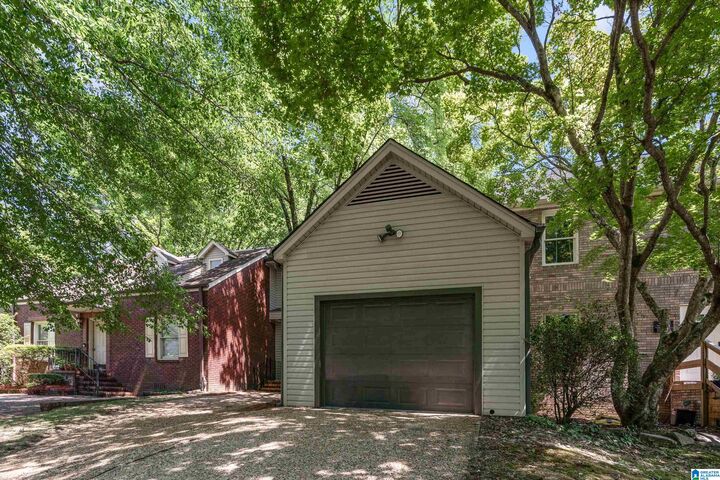 Property Photo:  3013 Old Stone Drive  AL 35242 