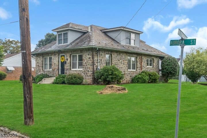 Property Photo:  122 Aurora St  NJ 08865 