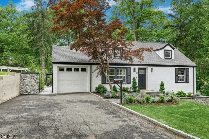 Property Photo:  37 Seaman Rd  NJ 07052 