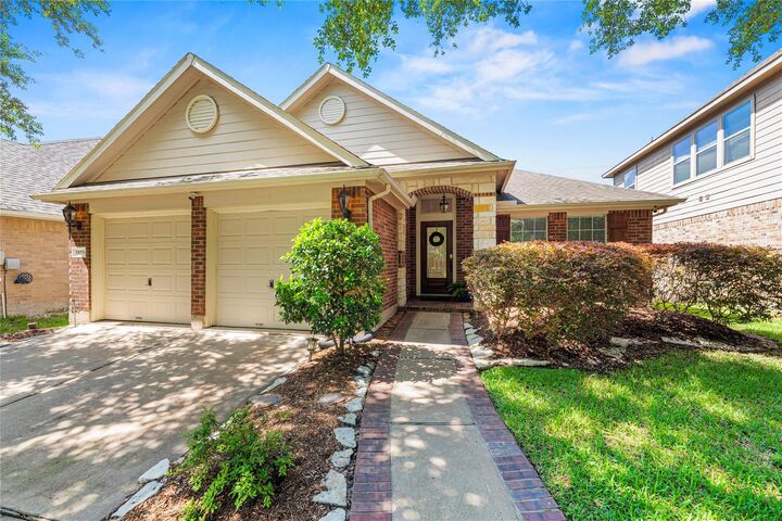 Property Photo:  18334 N Elizabeth Shore Loop  TX 77433 