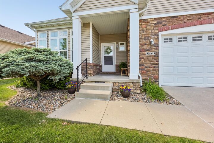 Property Photo:  3008 SW Westview Lane  IA 50023 