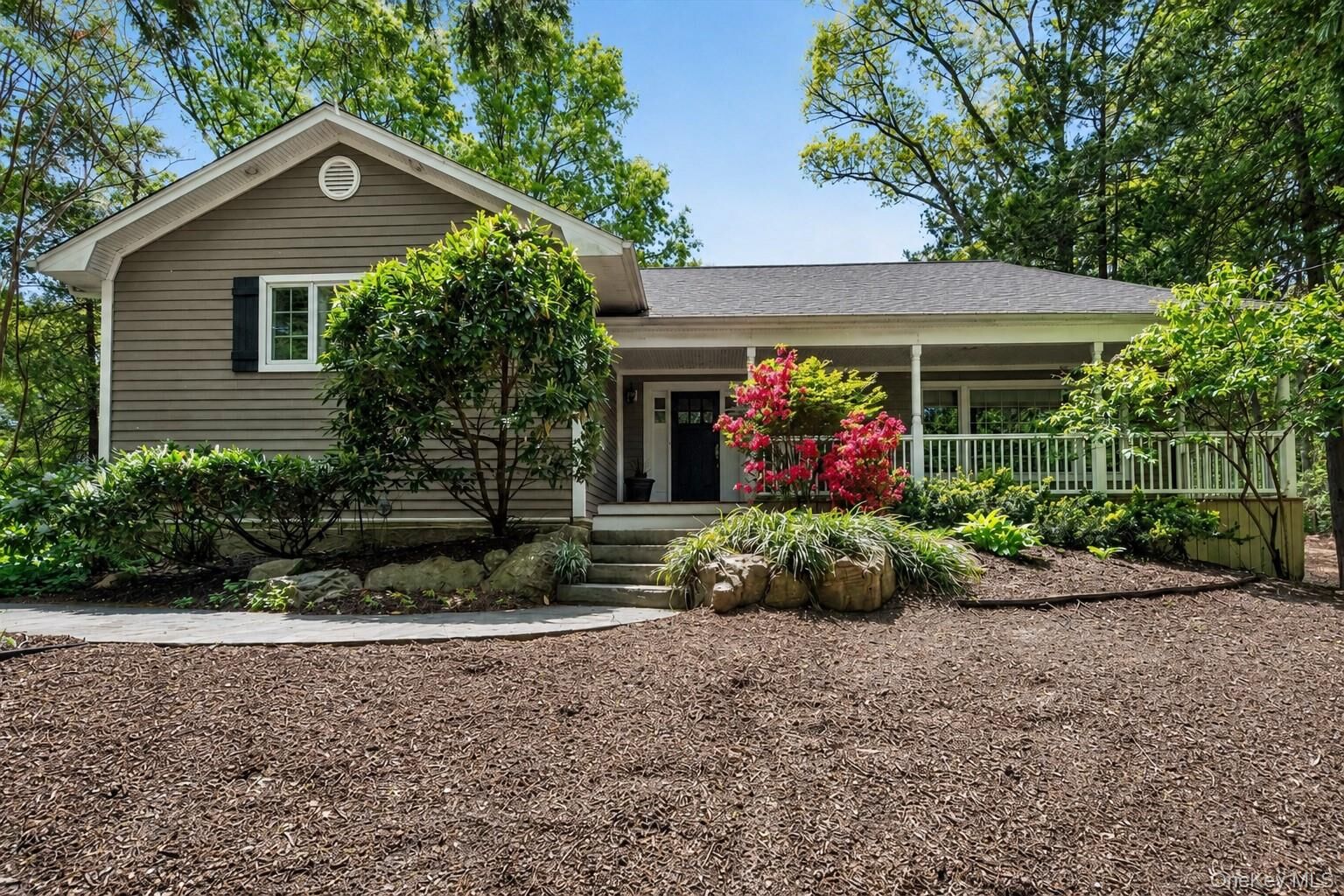 Property Photo:  3 Carriage Court  NY 11746 