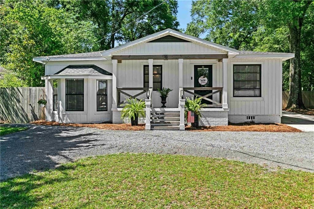 Property Photo:  10 Bayou Oaks Drive  AL 36571 