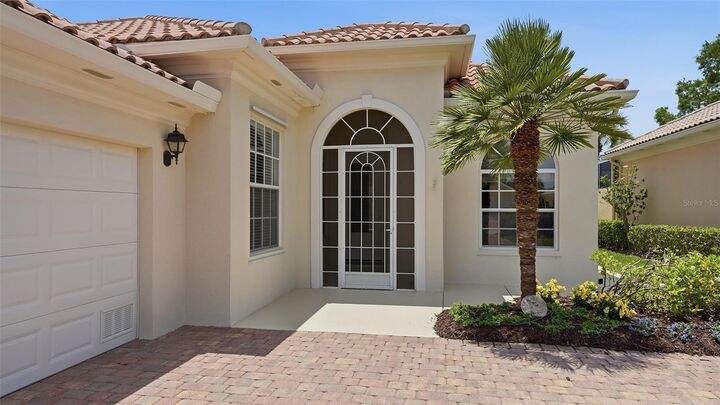 Property Photo:  5614 Octonia Place  FL 34238 