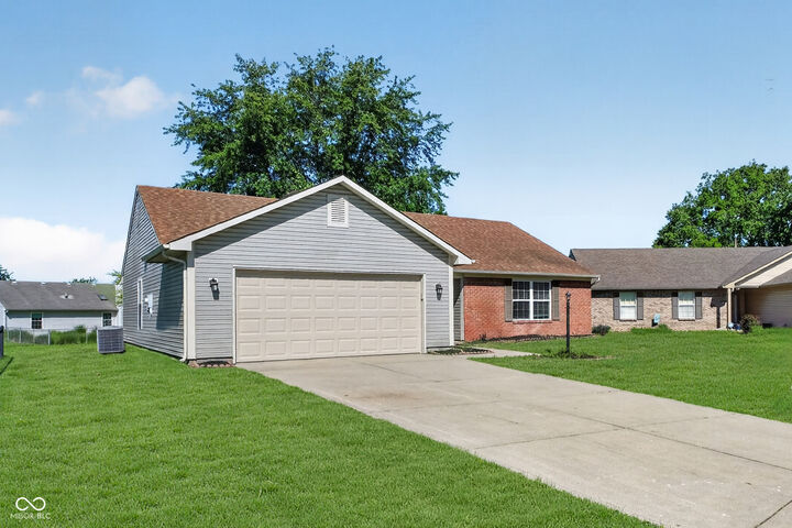 Property Photo:  4332 Churchman Court  IN 46237 