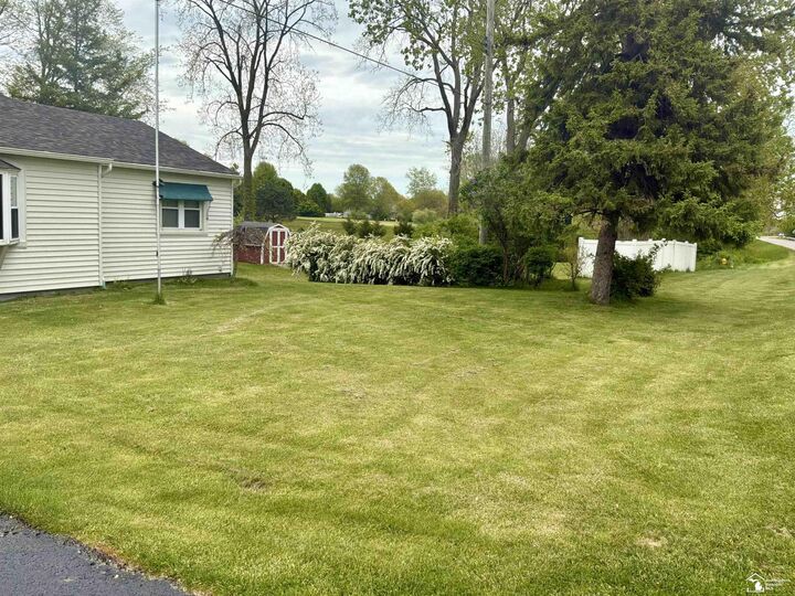 Property Photo:  2139 Sandy Creek Rd Common  MI 48162 