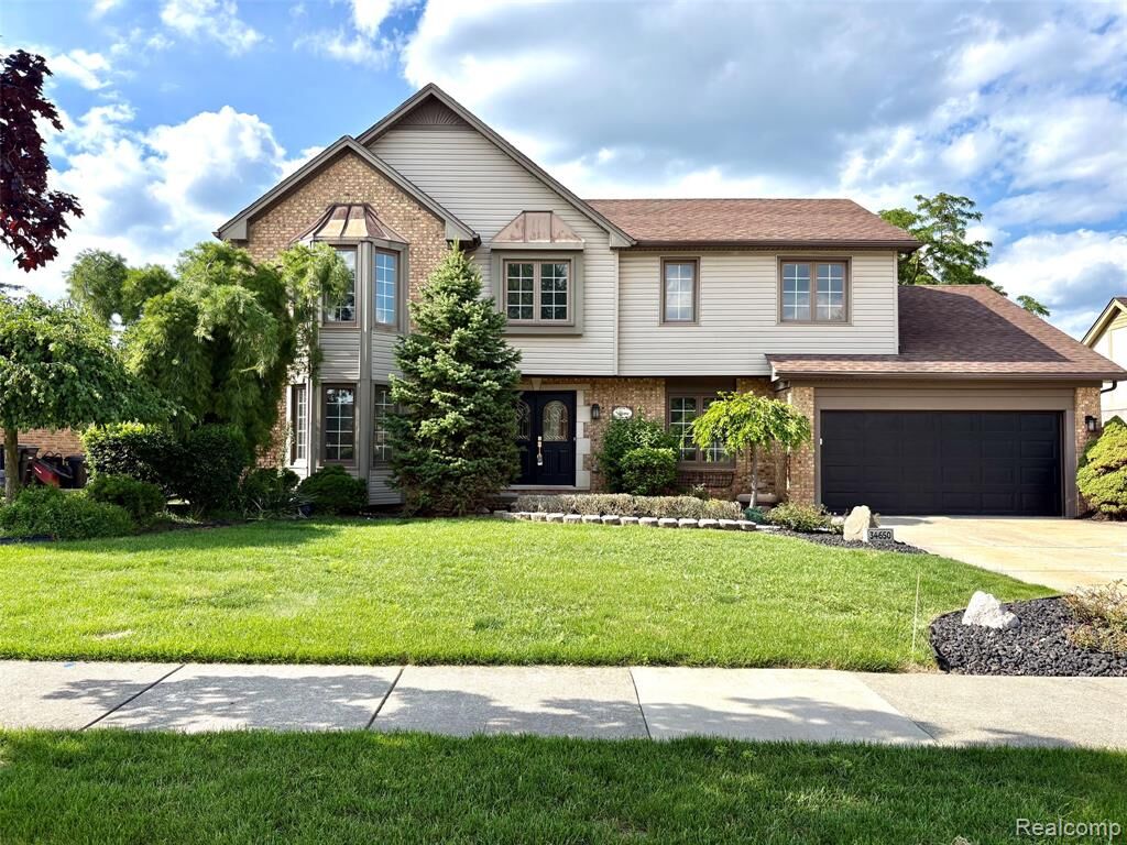 Property Photo:  34650 Fairfax Drive  MI 48152 1142 