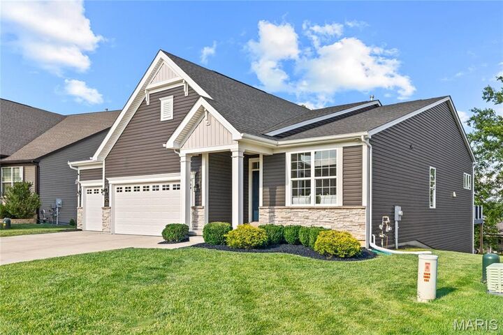Property Photo:  711 Tinsley Court  MO 63304 