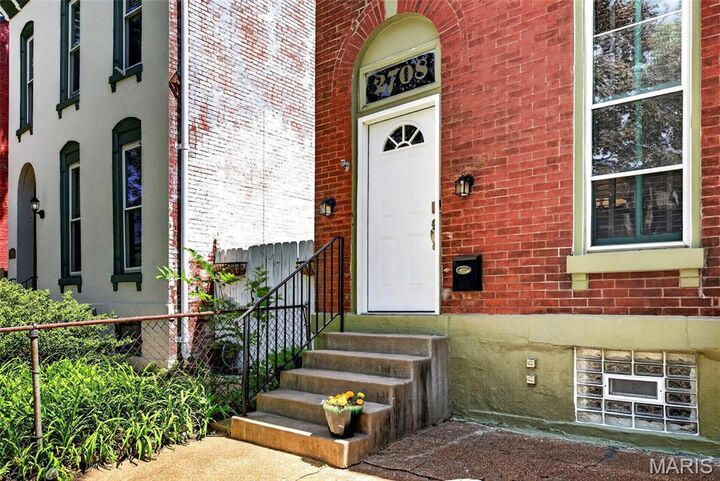 Property Photo:  2708 Indiana Avenue  MO 63118 