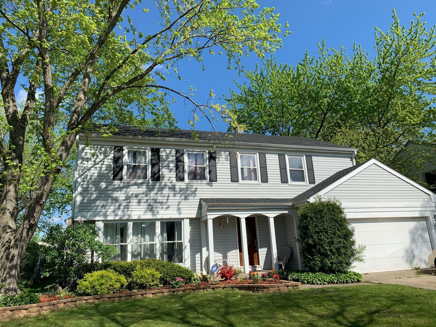 Property Photo:  1471 Brandywyn Lane  IL 60089 