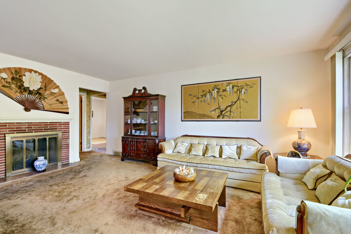 Property Photo:  