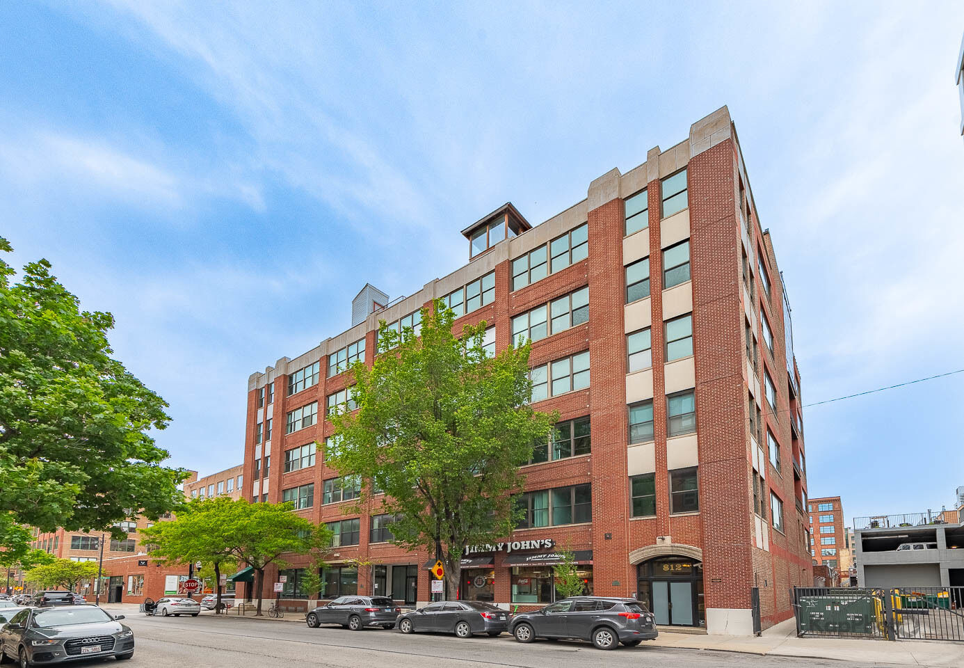 Property Photo:  812 W Van Buren Street 3C  IL 60607 