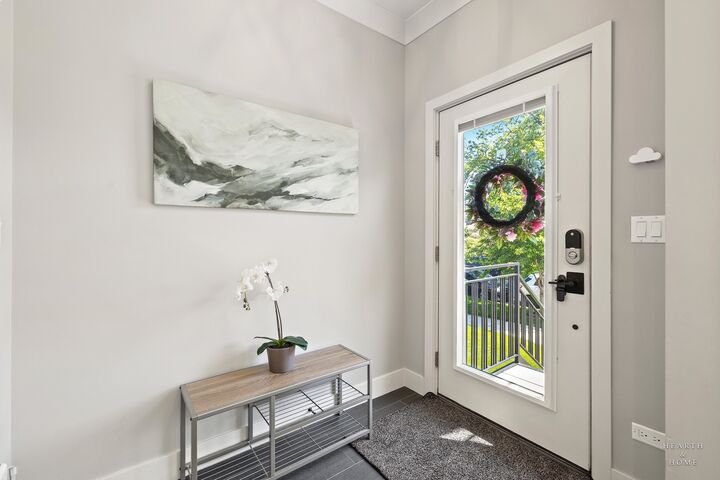Property Photo:  3532 N Kolmar Avenue  IL 60641 