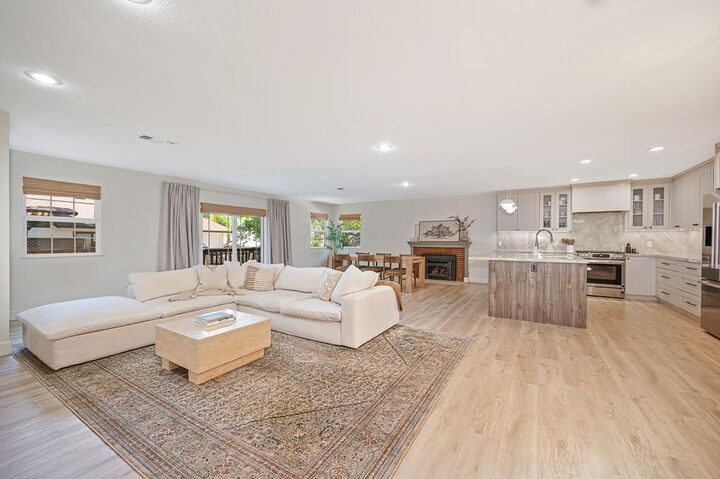 Property Photo:  959 King George Way  CA 95762 