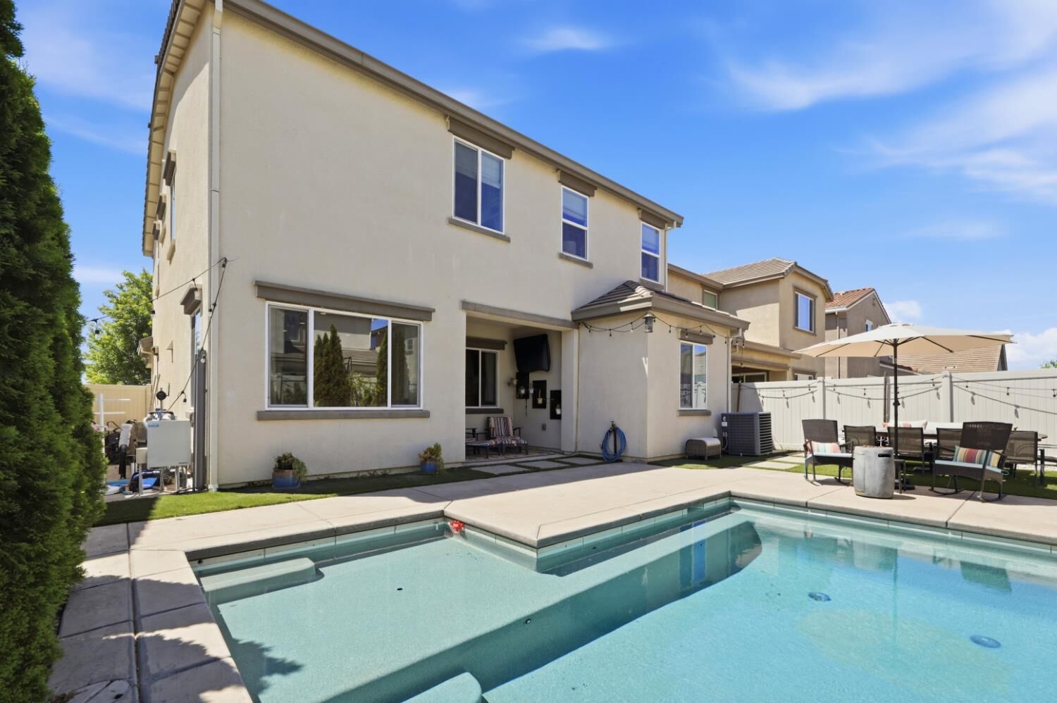 Property Photo:  10337 Dynamic Way  CA 95757 
