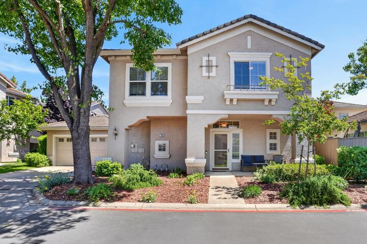 Property Photo: 756 Rodmartin Court CA 95630