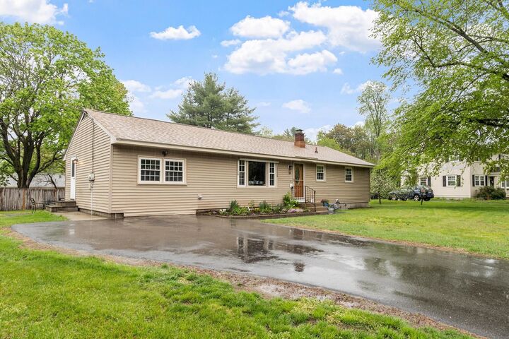 Property Photo:  18 Iceland Circle  NH 03431 