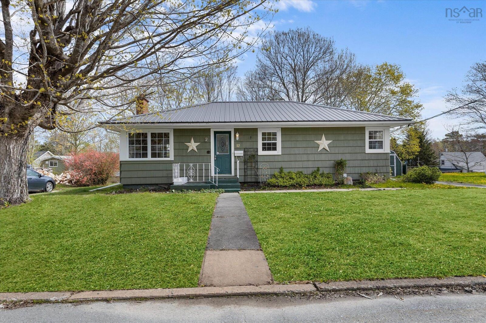Property Photo:  17 Parkdale Avenue  NS B4V 1L8 