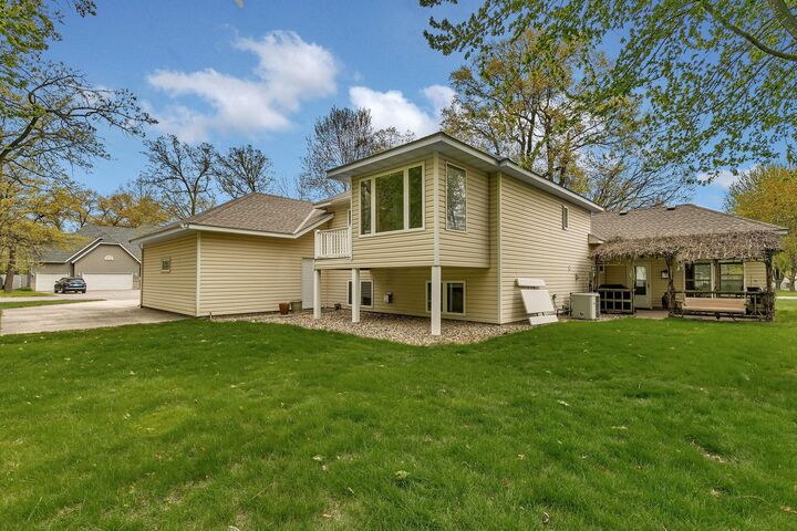 Property Photo:  904 Sunwood Park Drive  MN 56387 