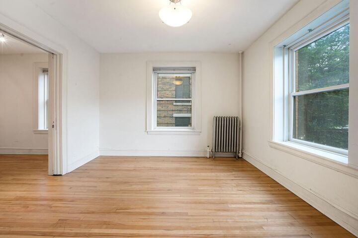 Property Photo:  1401 Willow Street 2  MN 55403 