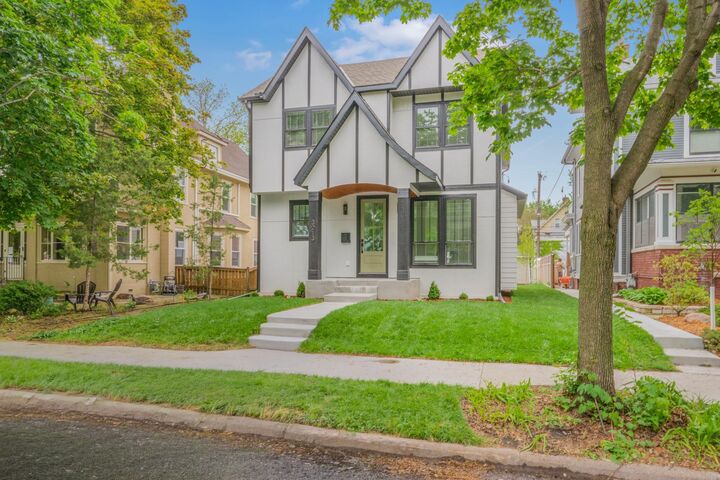 Property Photo:  3213 Holmes Avenue S  MN 55408 