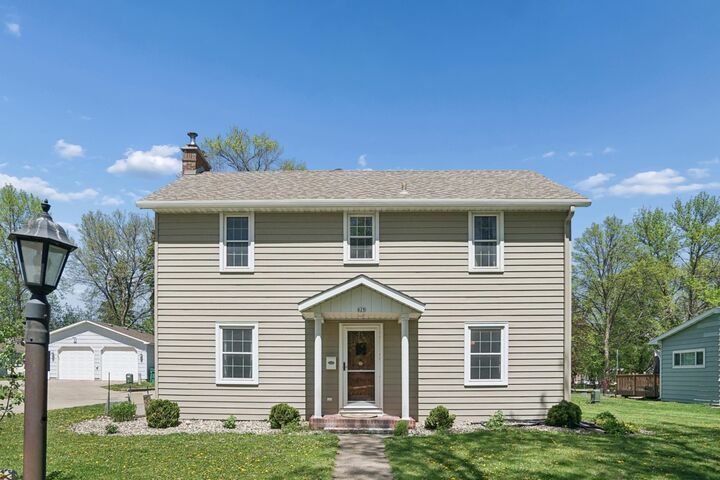 Property Photo:  825 14th Street E  MN 55336 
