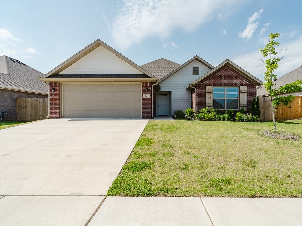 Property Photo: 221 Palm Street AR 72713