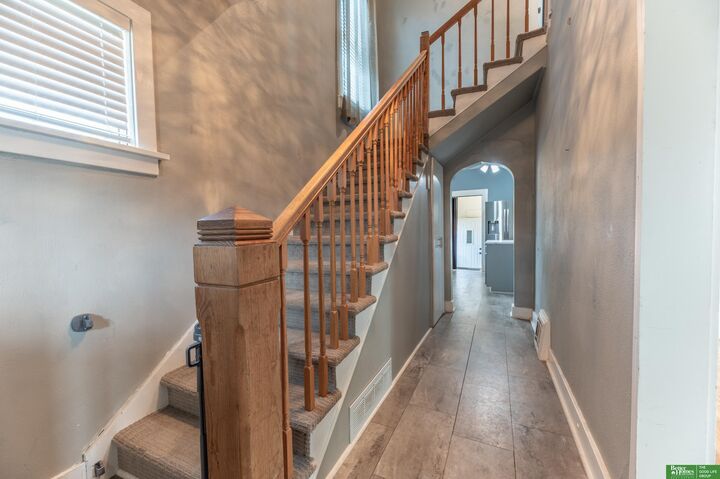 Property Photo: 940 E 6 Street NE 68025