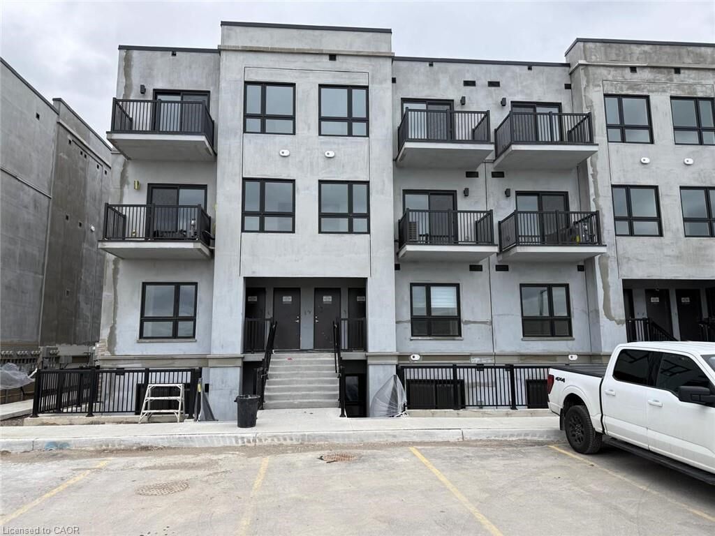 Photo de la propriété: 25 Palace Street Q2 ON N2E 0L2