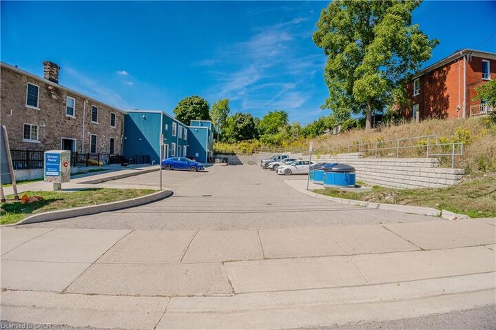 Property Photo:  58 Beverly Street 106  ON N1R 3Z7 