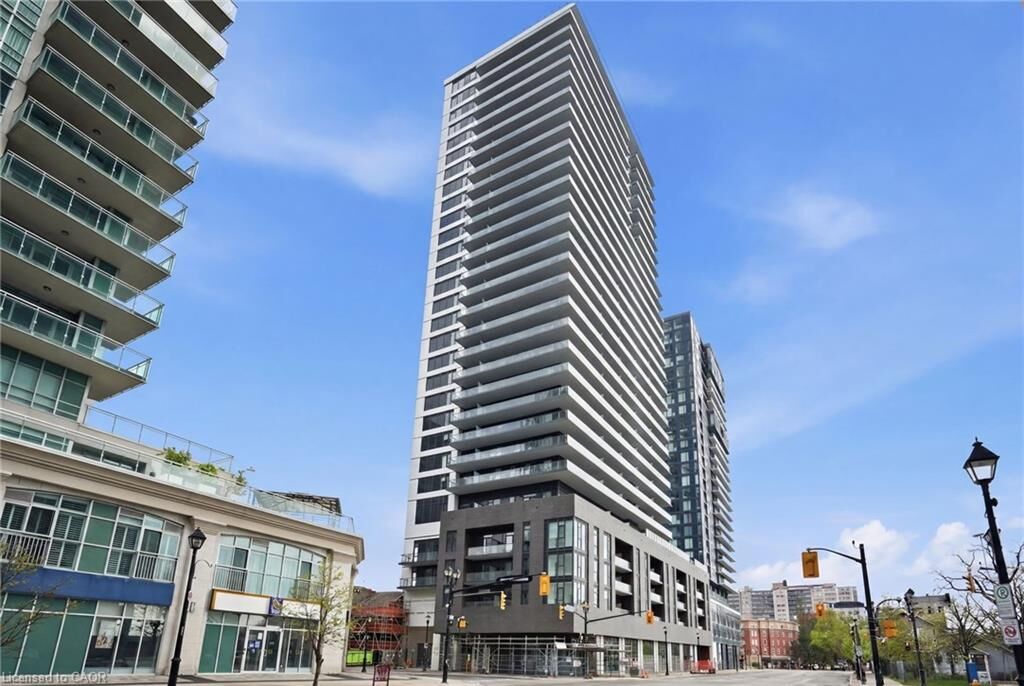 Property Photo:  2075 Lakeshore Road 702  ON L7R 0H3 