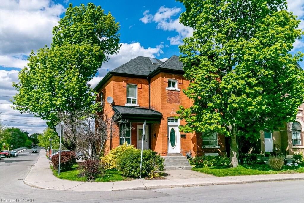 Property Photo:  30 Murray Street W 2  ON L8L 1B2 