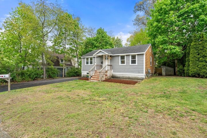 Property Photo:  7 Indian Neck Rd  MA 02571 
