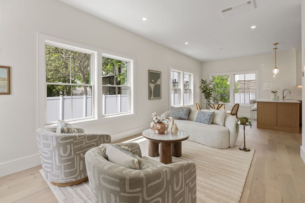 Property Photo:  326 Lowell Street 4  MA 02145 