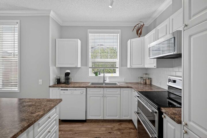 Property Photo:  14645 6 Street SW 4215  AB T2Y 3S1 
