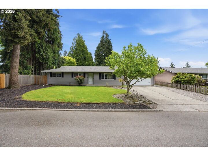 Property Photo:  9405 NE 10th St  WA 98664 
