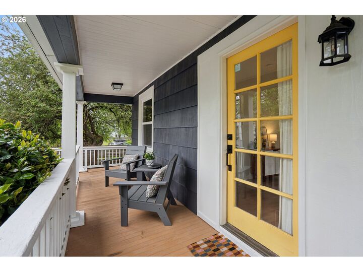 Property Photo:  2345 SE Clinton St  OR 97202 